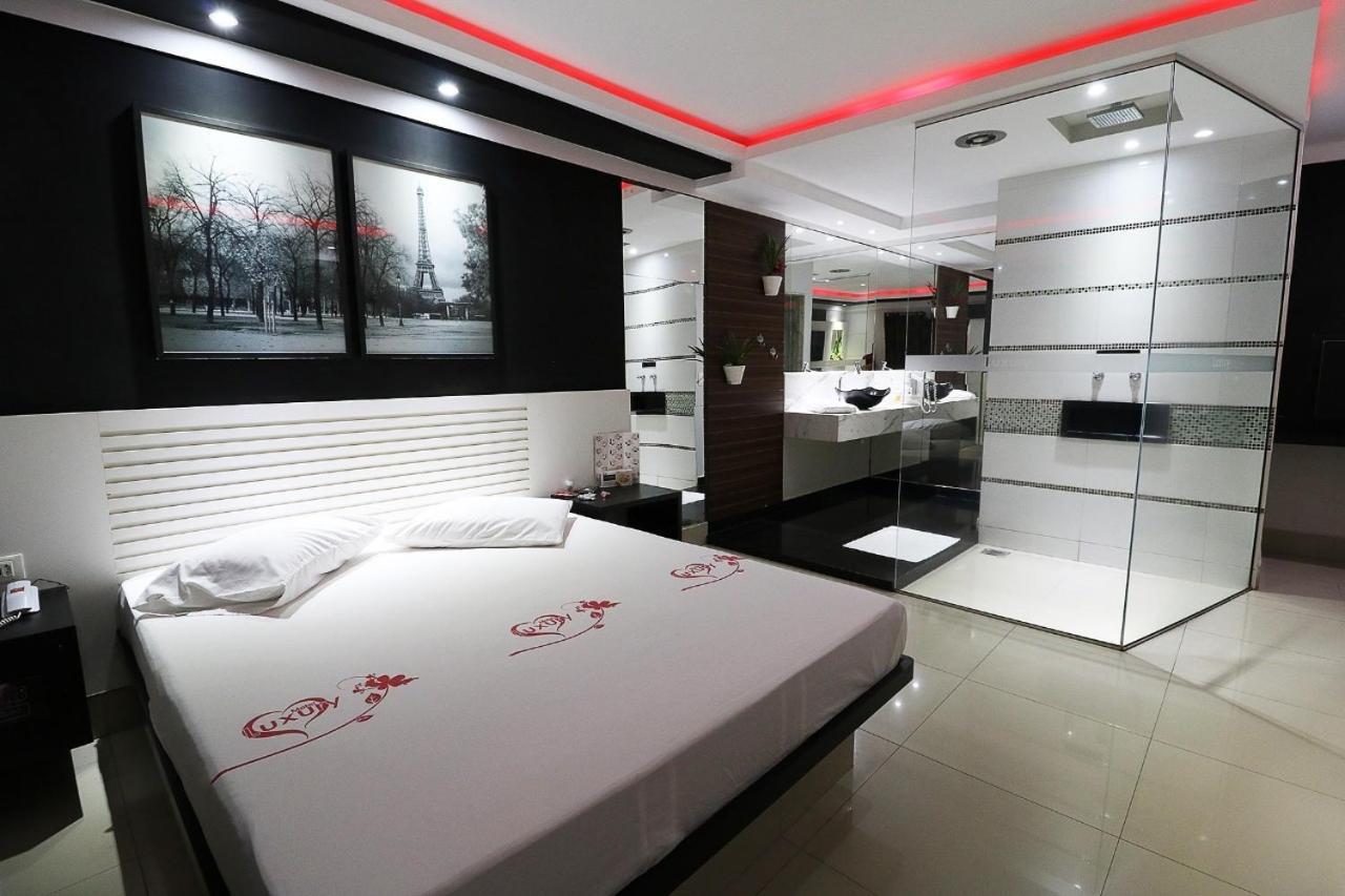 Luxury Hotel
